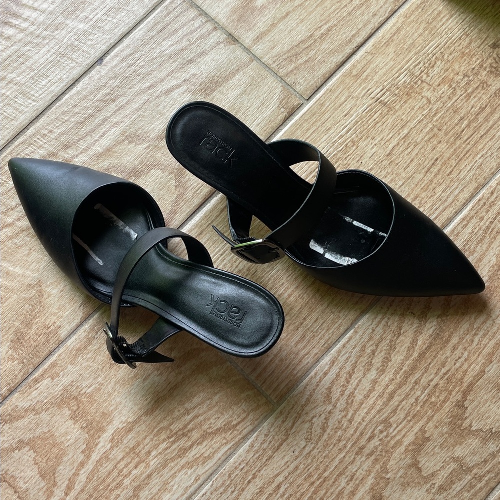 Chic Black Women's Heels with Strap - Picture 6 of 12